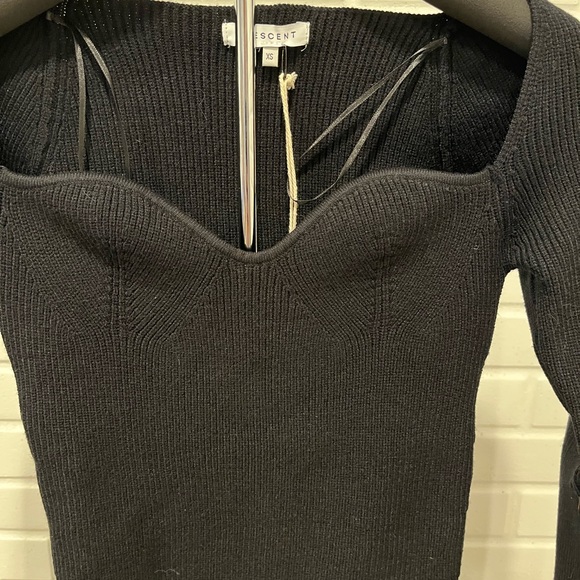 Crescent Black Ribbed Knit Top - Picture 5 of 5